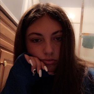 Meet your Posher, Ava